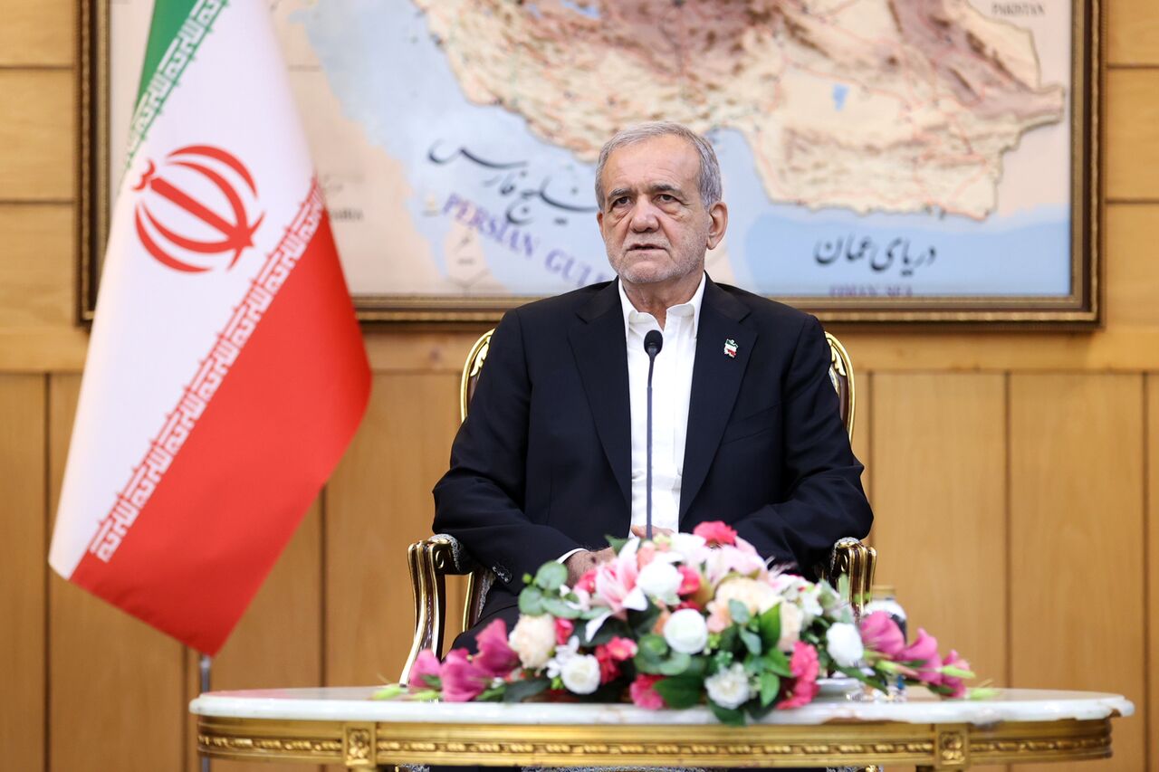 رئیس‌جمهور: کشورهای اسلامی ارتباط خود را با رژیم صهیونیستی قطع کنند