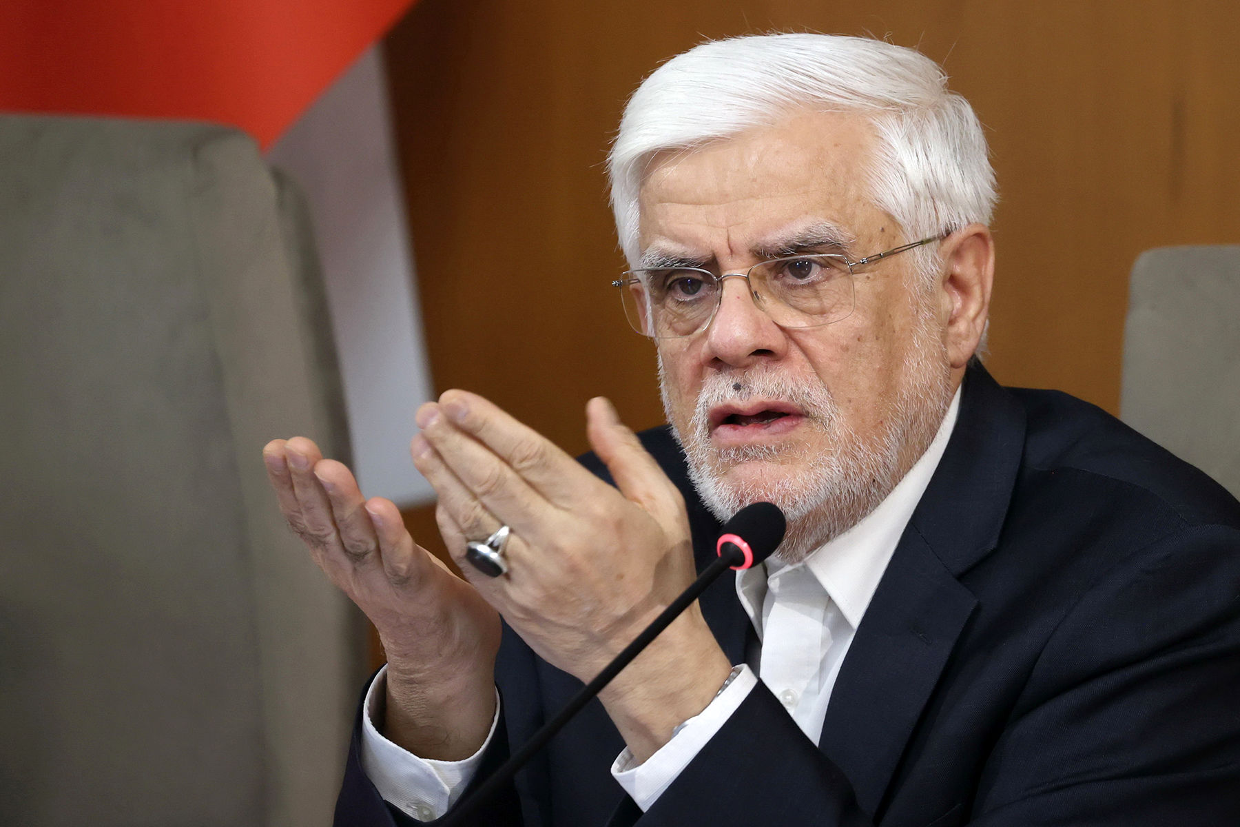 انتقاد عارف از سیاست‌های نادرست در دانشگاه‌های غیردولتی