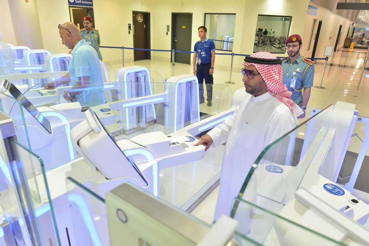 تونل فرش قرمز در فرودگاه دبی