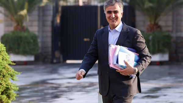 رئیس بانک مرکزی: دلار مبادله‌ای ۷۰ هزارتومانی را تثبیت می‌کنیم