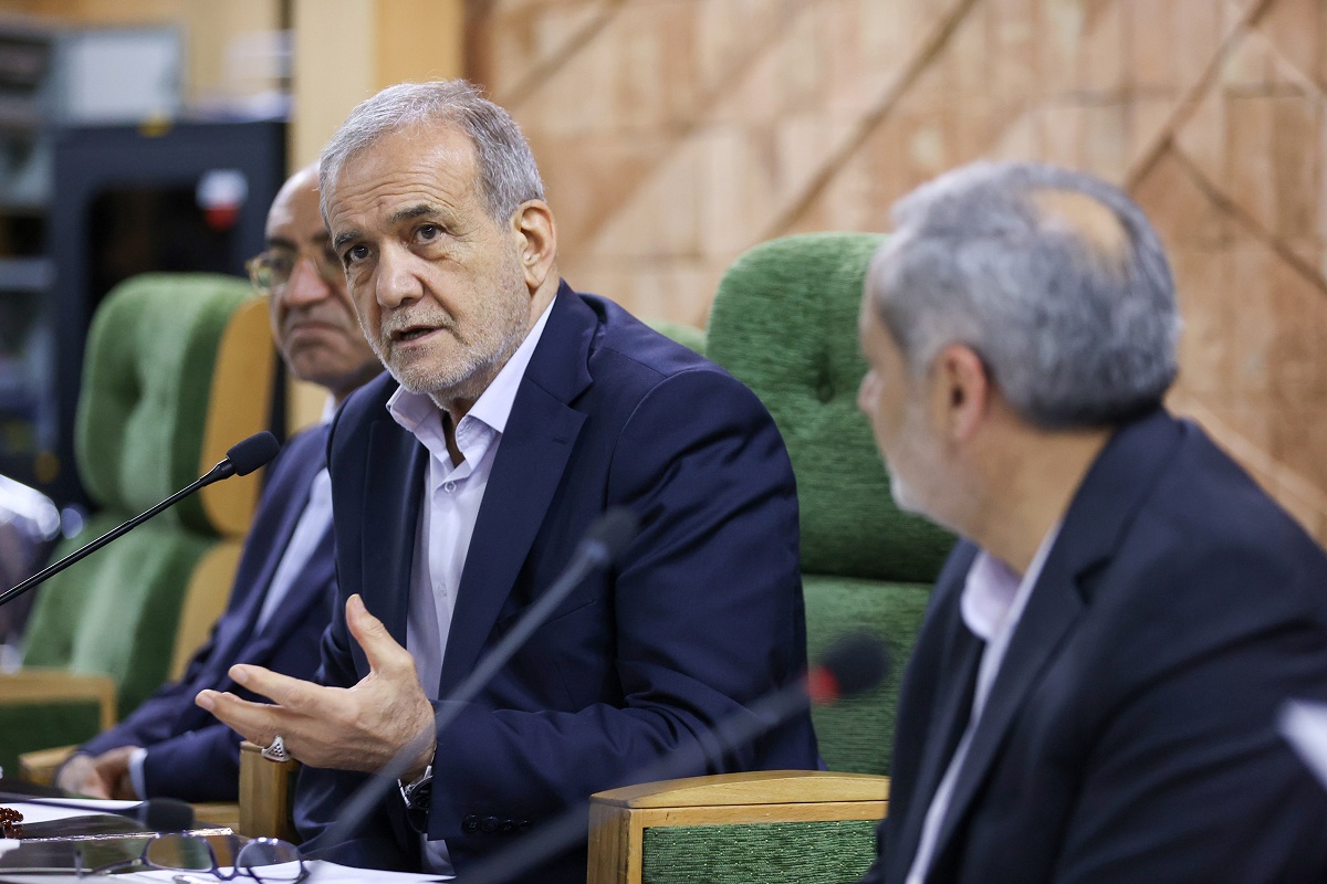 صرفه‌جویی 10درصدی هزینه‌ها معادل 18 میلیارد است/ ما خودمان، خودمان را تحریم کرده‌ایم/ من به روزی فکر می‌کنم که نه نفت داریم و نه گاز