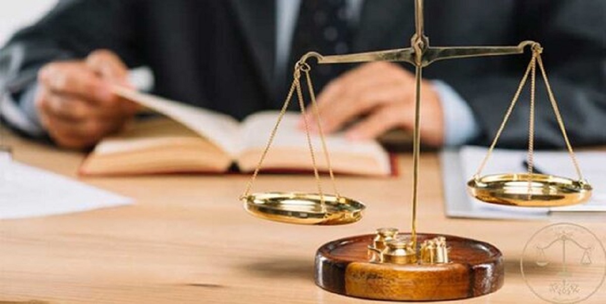 مهلت ثبت نام آزمون اخذ پروانه وکالت تمدید شد/اصلاح شرط سنی نام  نویسی