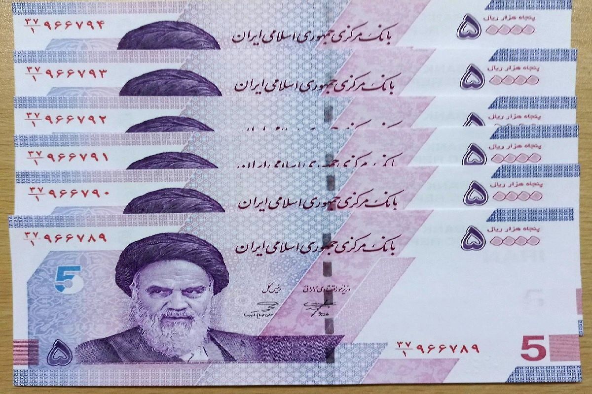 ریال واحد پول ایران باقی می‌ماند؛ با تومان خداحافظی می‌کنیم!