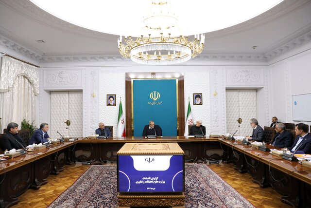 پزشکیان: طرح‌های توسعه محیط‌های دانشگاهی در سواحل جنوبی کشور تعریف شود