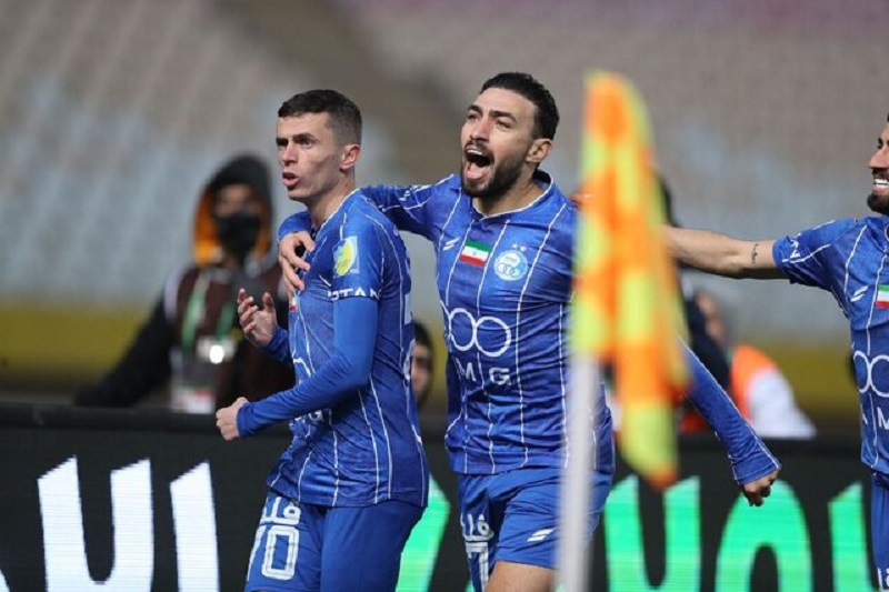 خارجی‌های استقلال به تهران برنگشتند