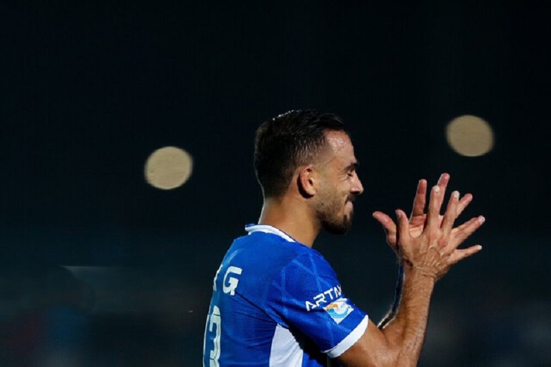 زمان دیدار استقلال با ذوب‌آهن تغییر می‌کند