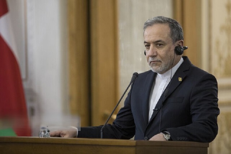 عراقچی: جهان دیگر از دلقک‌های سردرگم به ستوه آمده است