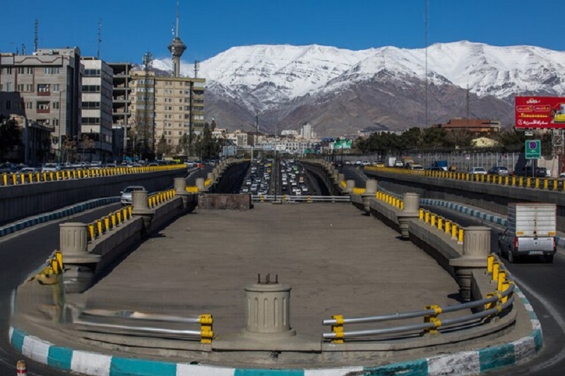 افزایش نسبی دما و وزش باد در پایتخت طی فردا