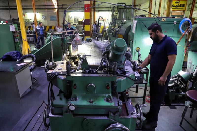 بسته حمایتی ۷۰۰ همتی شامل چه گروه‌ها و صنایعی می‌شود؟