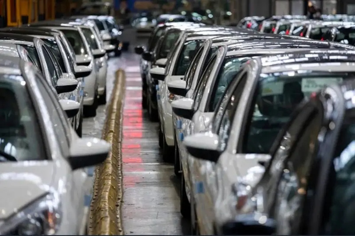 برخورد دولت با تصمیم خودسرانه ایران خودرو