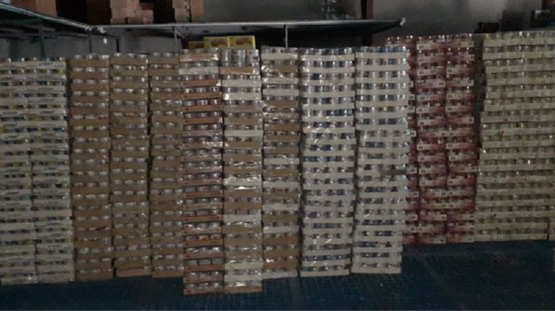 کشف و پلمب انبار احتکار مواد غذایی در ساری