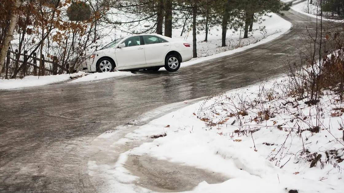 کاهش دما تا ۱۲ درجه؛  یخبندان 18 استان را تهدید می‌کند