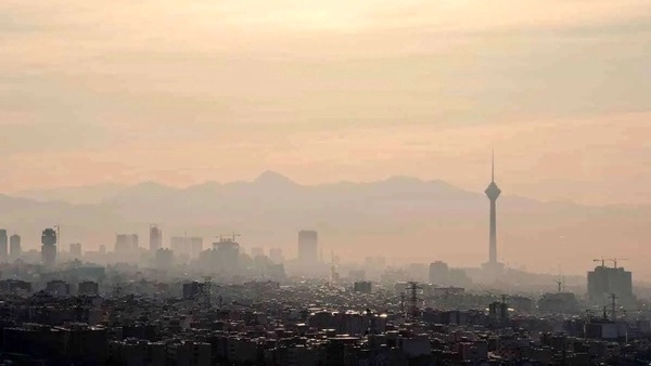 یک عضو کمیسیون بهداشت: در شاخص بالای آلایندگی مدارس و ادارات باید تعطیل شوند