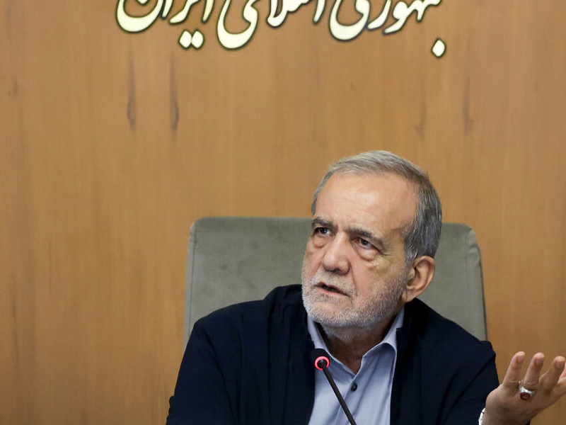 پزشکیان: بازار نباید احساس کند که دولت بار دیگر قصد مداخله و تثبیت غیرواقعی قیمت‌ها را دارد