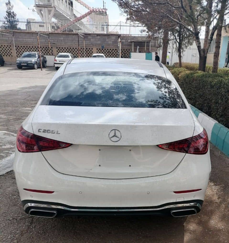 توقیف بنز ۱۵ میلیاردی بدون پلاک در کرمان