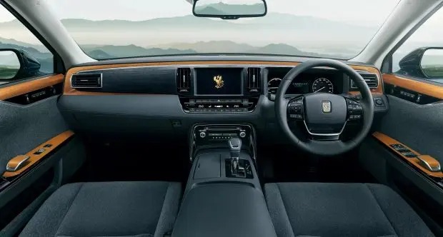 تجمل ژاپنی در اوج؛ رونمایی از تویوتا سنچوری ۲۰۲۶ + عکس