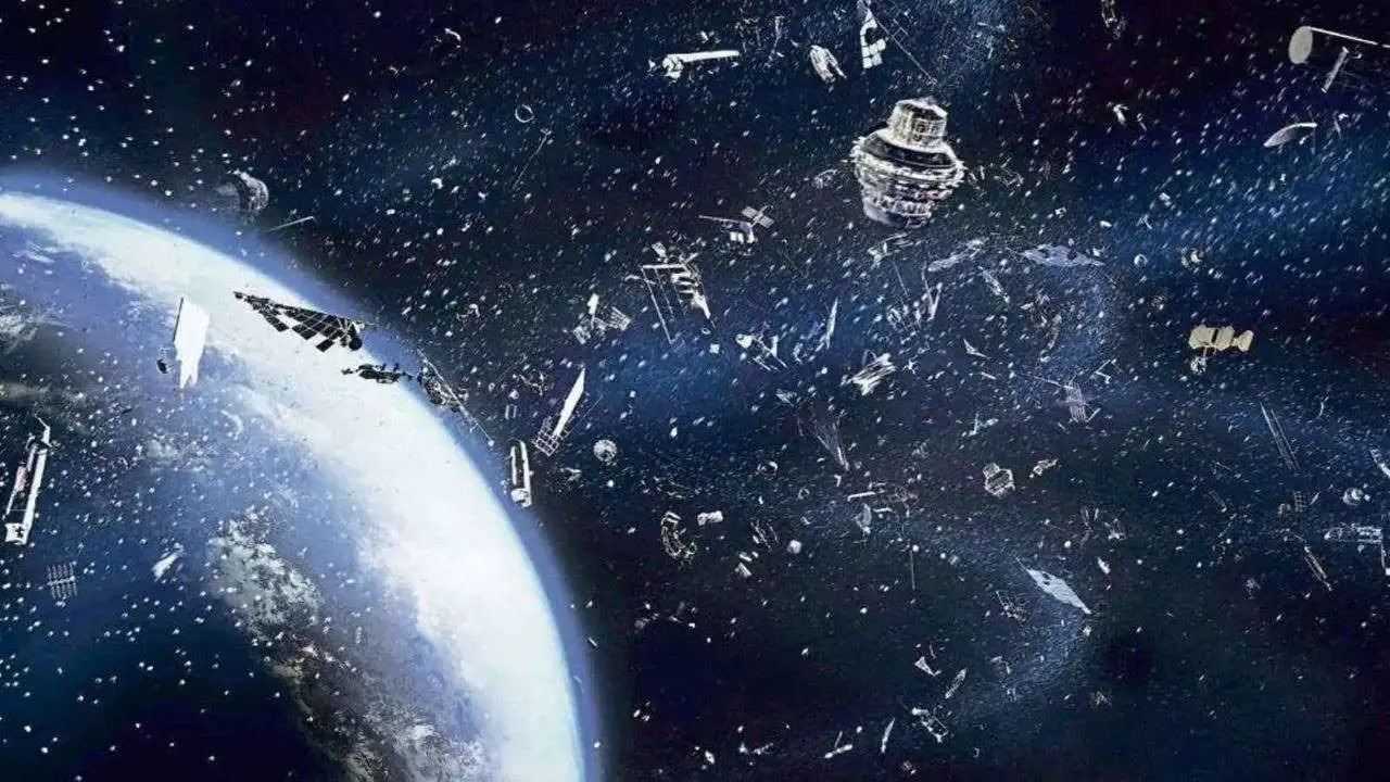 راه‌اندازی نخستین بیمه زباله فضایی برای ماهواره‌ها