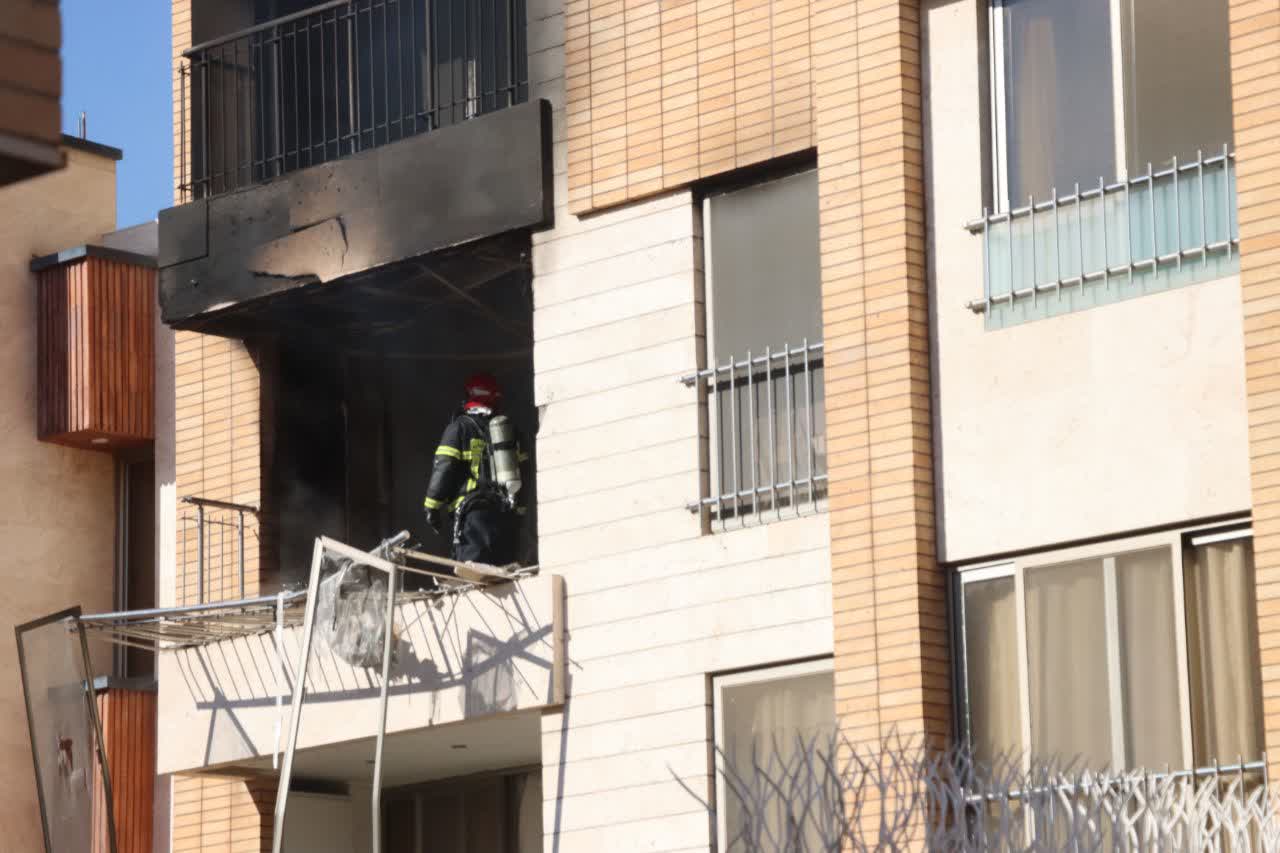 انفجار و حریق گسترده در مجتمع مسکونی ۱۰ واحدی اصفهان / فوت ۲ نفر و نجات بیش از ۳۰ ساکن