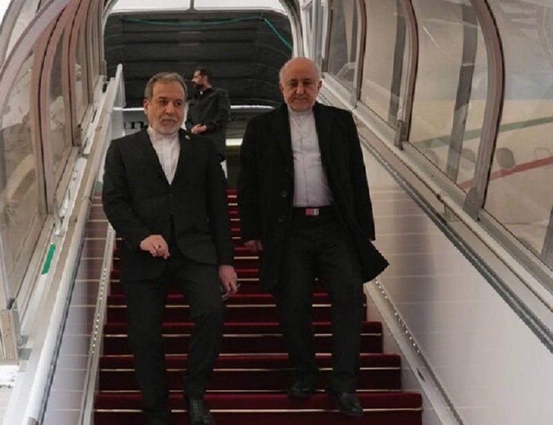 ورود غیرمنتظره عراقچی به فرانسه؛ پیام تهران به پاریس چیست؟