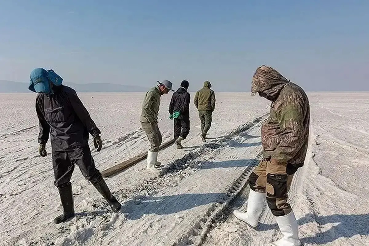 احیای دریاچه ارومیه متوقف ماند