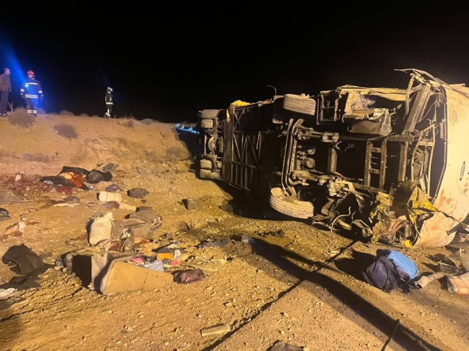 فاجعه در جاده اصفهان–نطنز؛ واژگونی اتوبوس ۱۳ قربانی گرفت