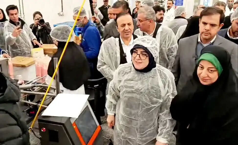 سخنگوی دولت: دولت چهاردهم از بخش خصوصی حمایت می کند/ شرکت‌های دانش‌بنیان گام‌های بلند در مسیر خودکفایی بر می‌دارند