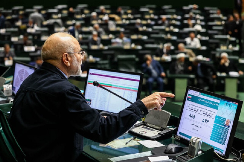 جدل نقدعلی با قالیباف؛ رئیس مجلس: من مهندس نیستم!