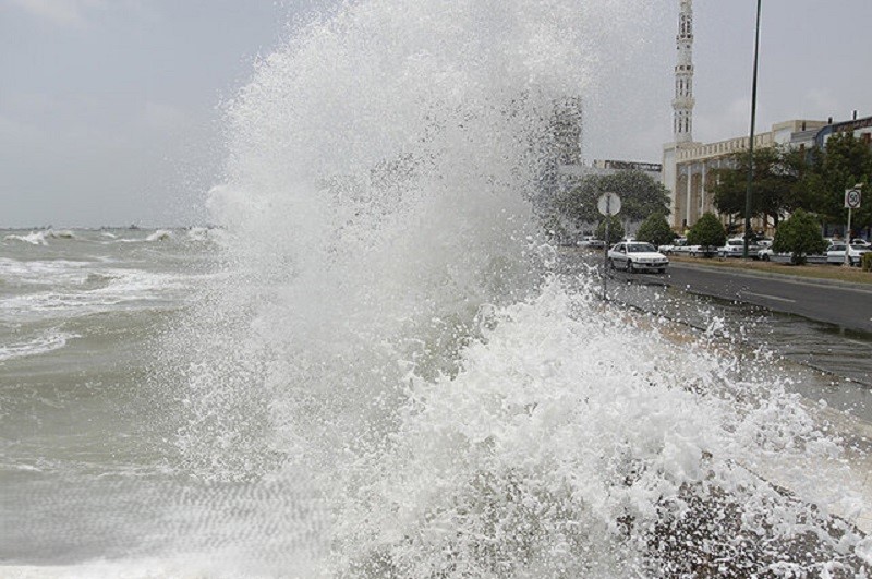 وزش باد شدید در آب‌های شمال و جنوب/ برف و باران در ۲۱ استان